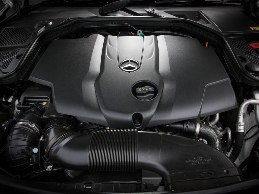  Mercedes-Benz C220 BlueTec AMG Line 2014 года  (UK) (фото 17 из 23)